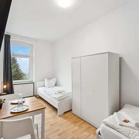 Geraeumige Monteurswohnungen Inkl Parkmoeglichkeiten Апартаменты Галль