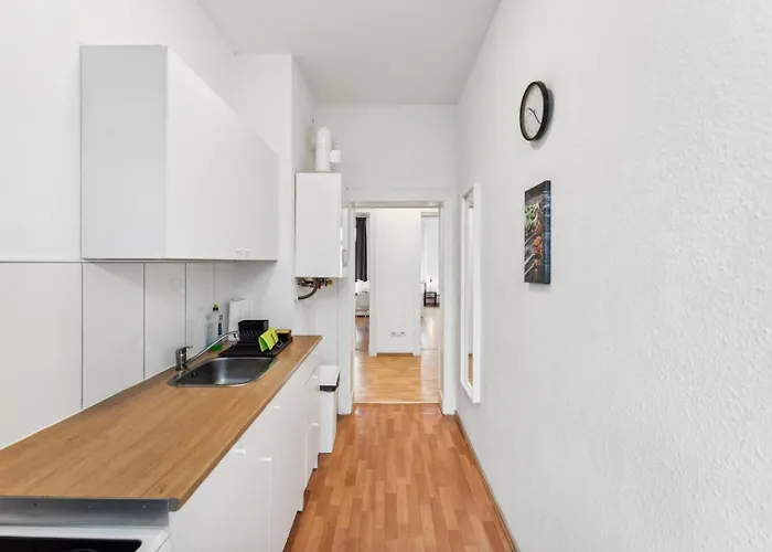 Geraeumige Monteurswohnungen Inkl Parkmoeglichkeiten * Halle (Saale)