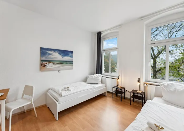 Geraeumige Monteurswohnungen Inkl Parkmoeglichkeiten Apartment Halle (Saale)